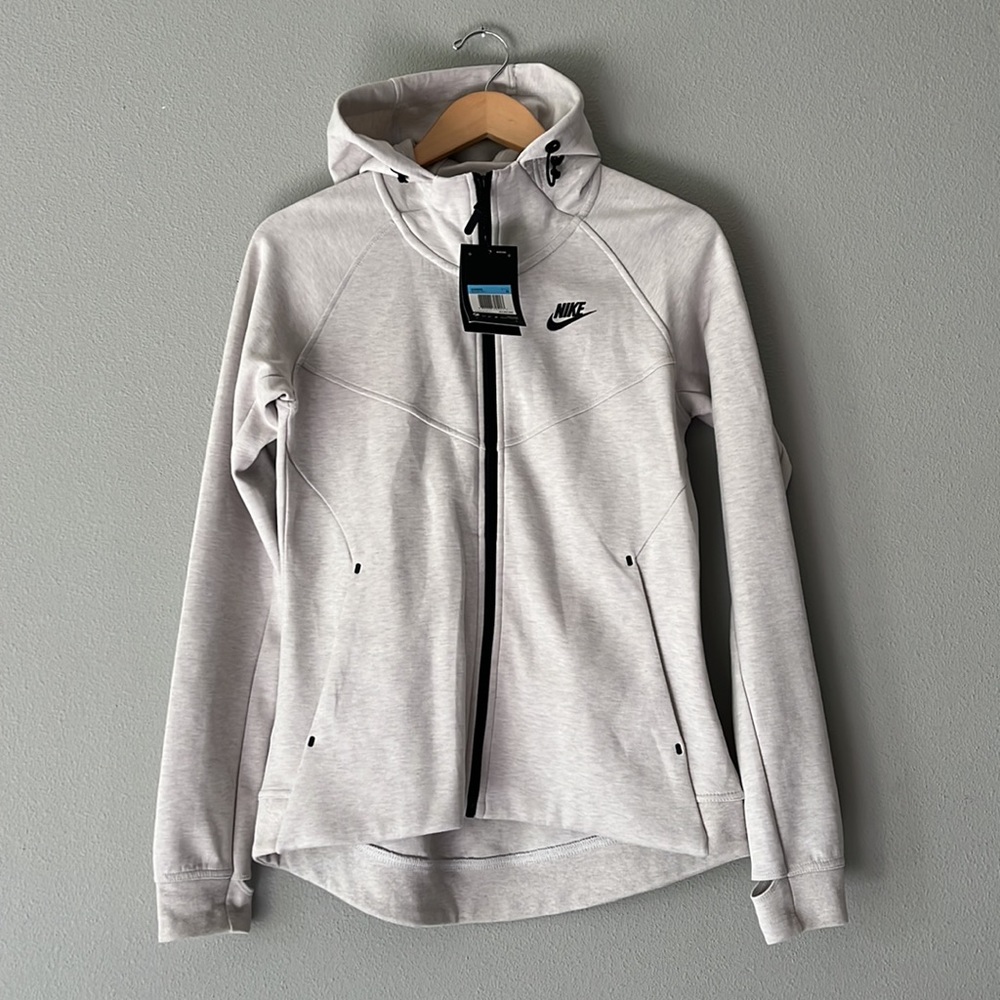 Nike W’s Zip Up sweatshirt, Sz Medium